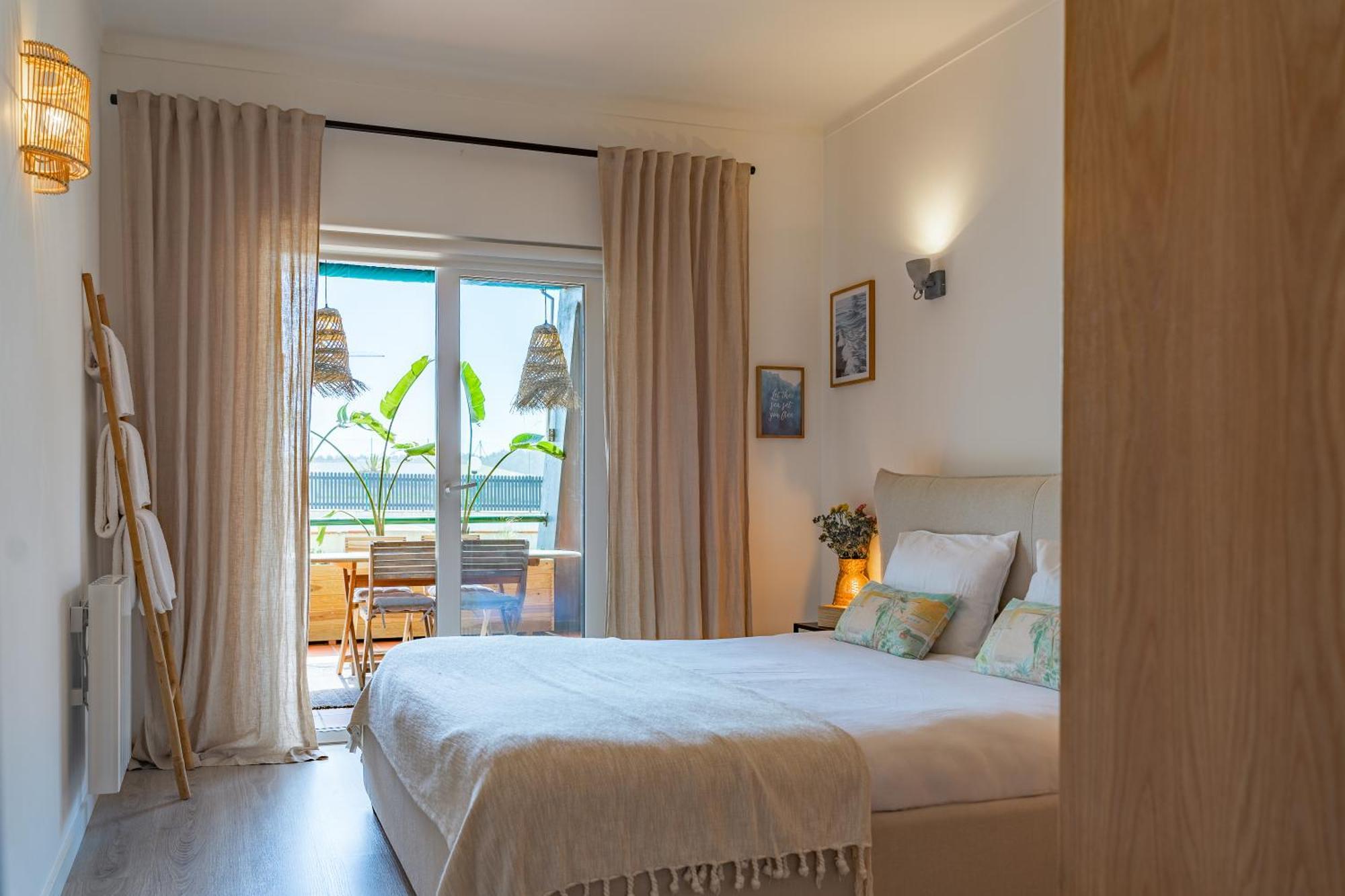 Surf Guesthouse - 7Min Walk To The Beach Pataias Exterior photo